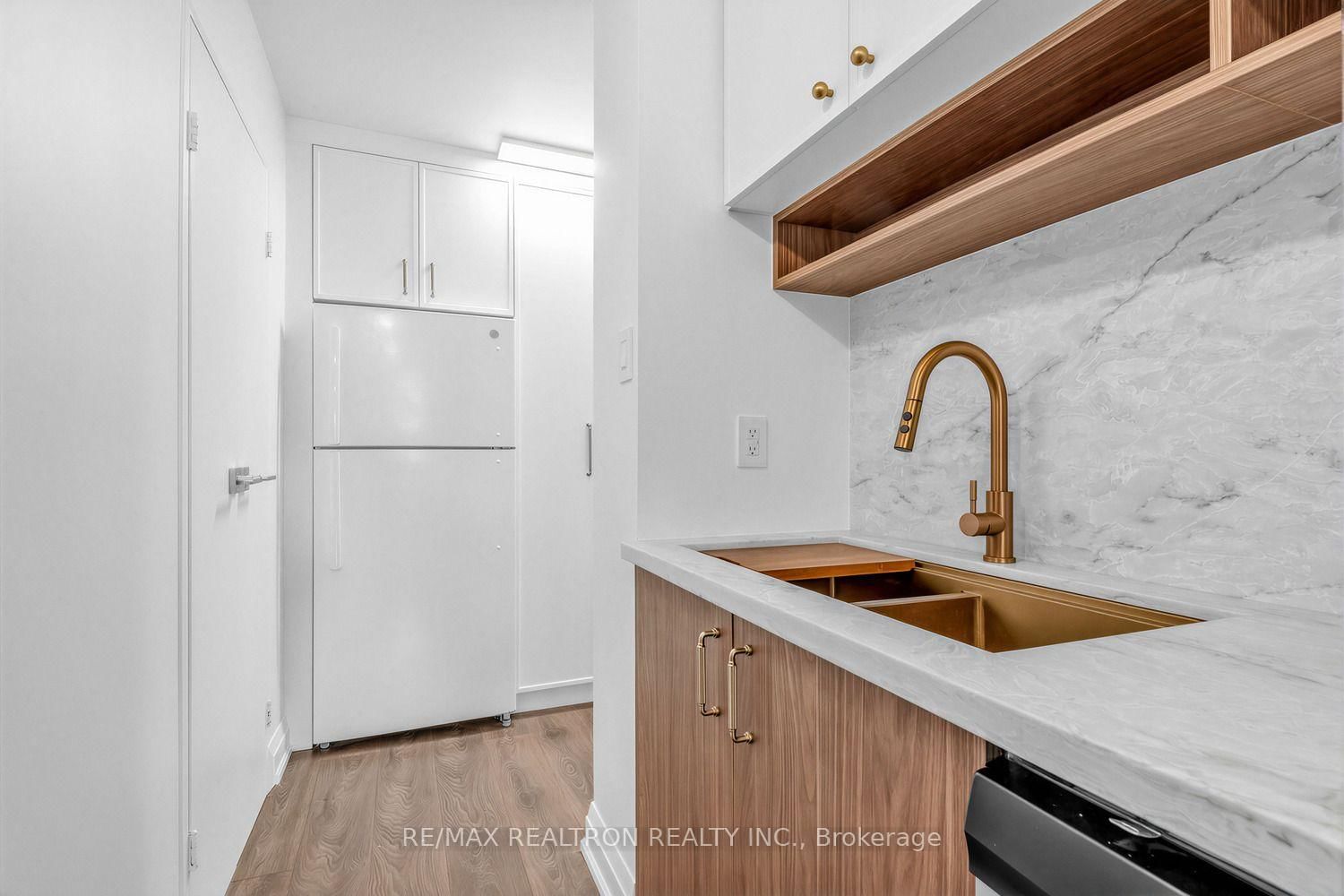 1 Royal Orchard Boulevard • #211 • Markham, ON photo 11