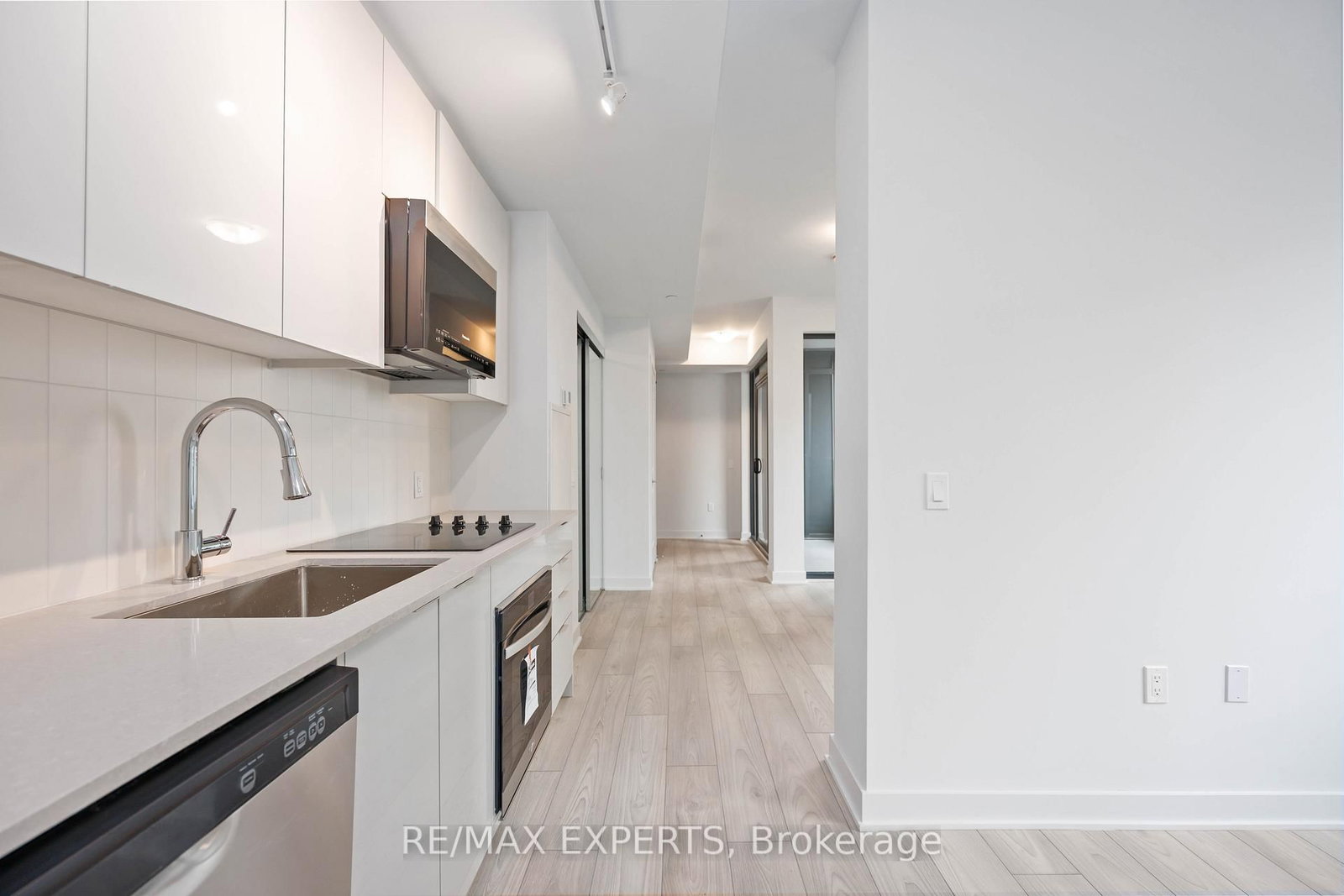 1107-2920 Highway 7, Vaughan, view 12