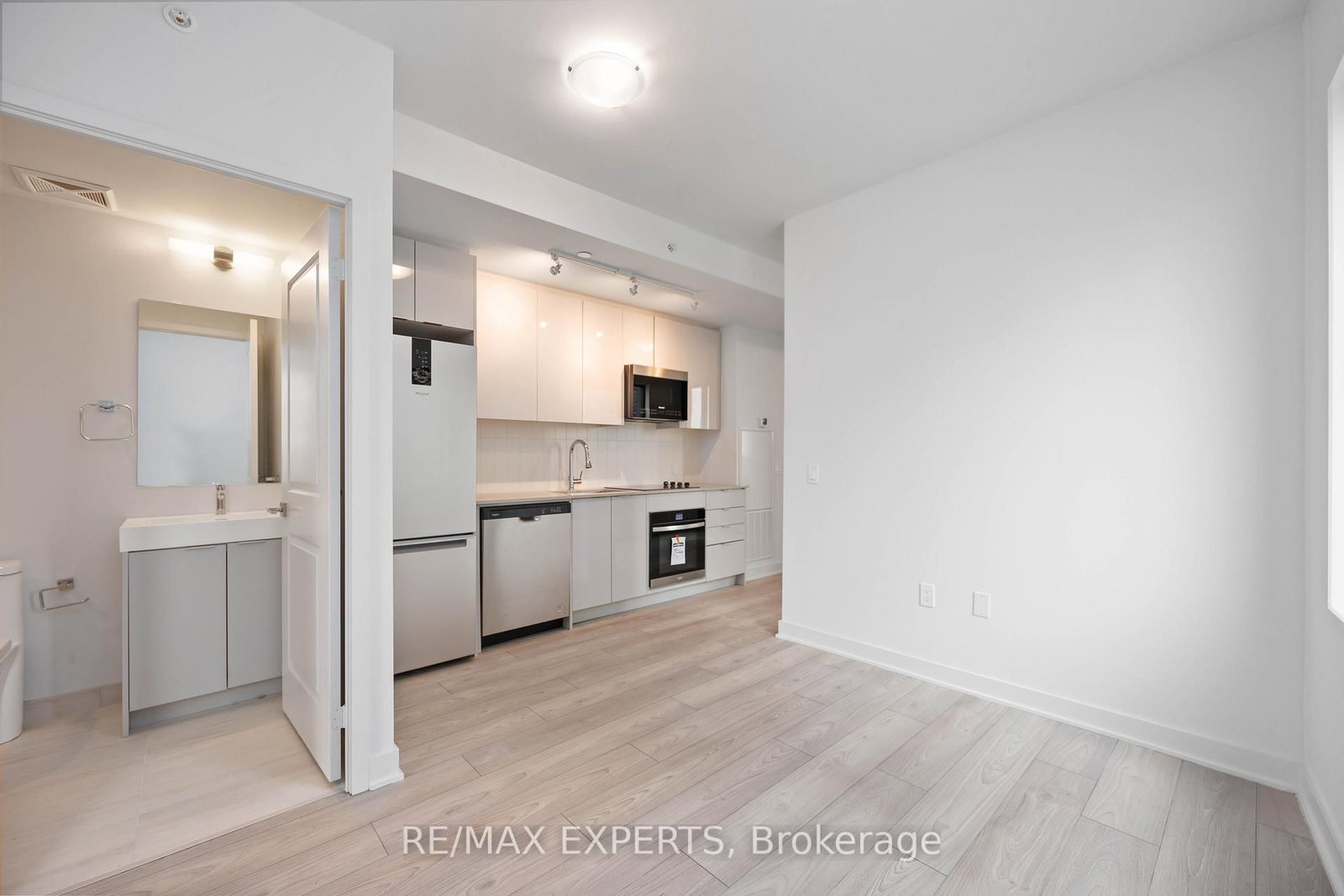 1107-2920 Highway 7, Vaughan, view 14