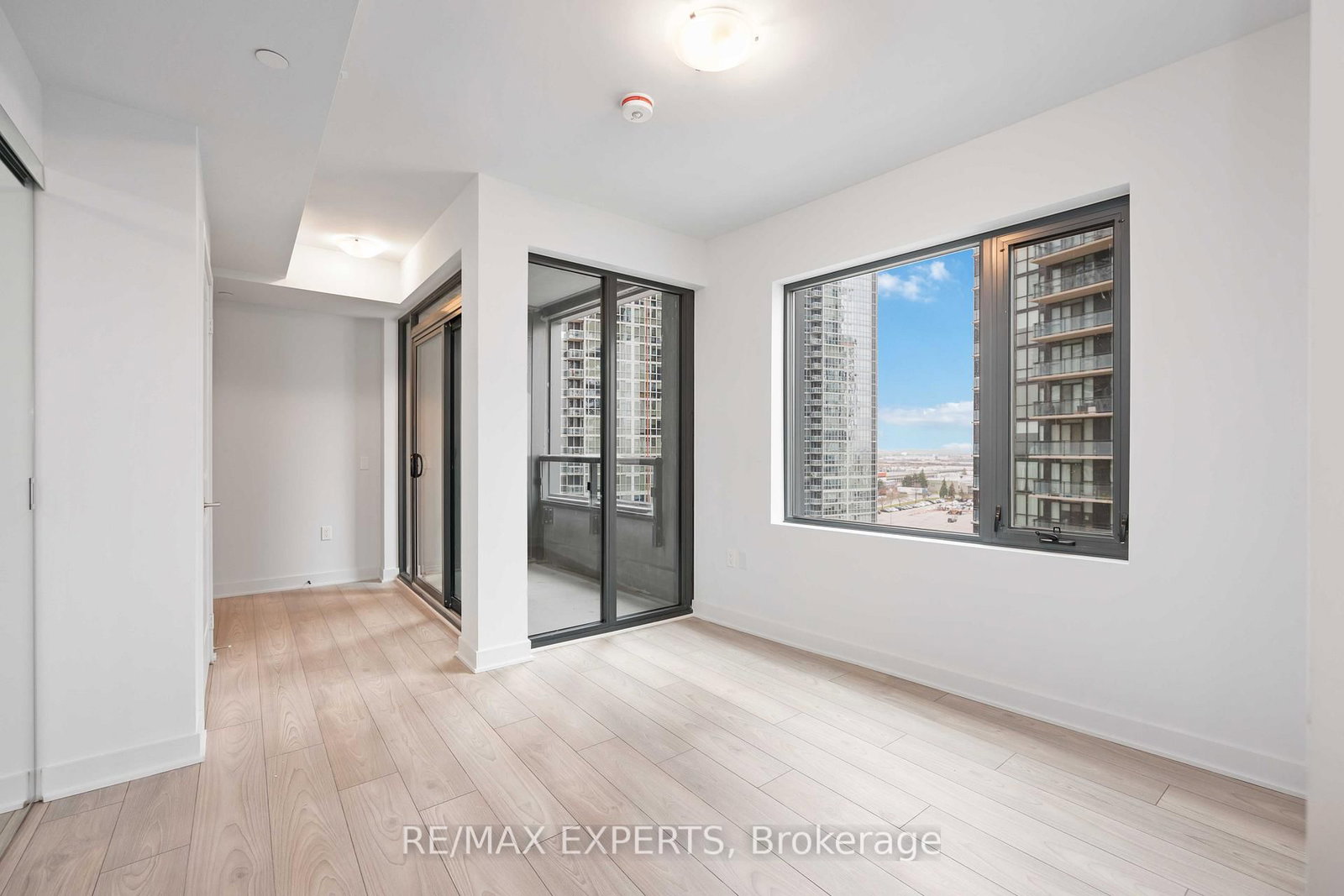 1107-2920 Highway 7, Vaughan, view 9