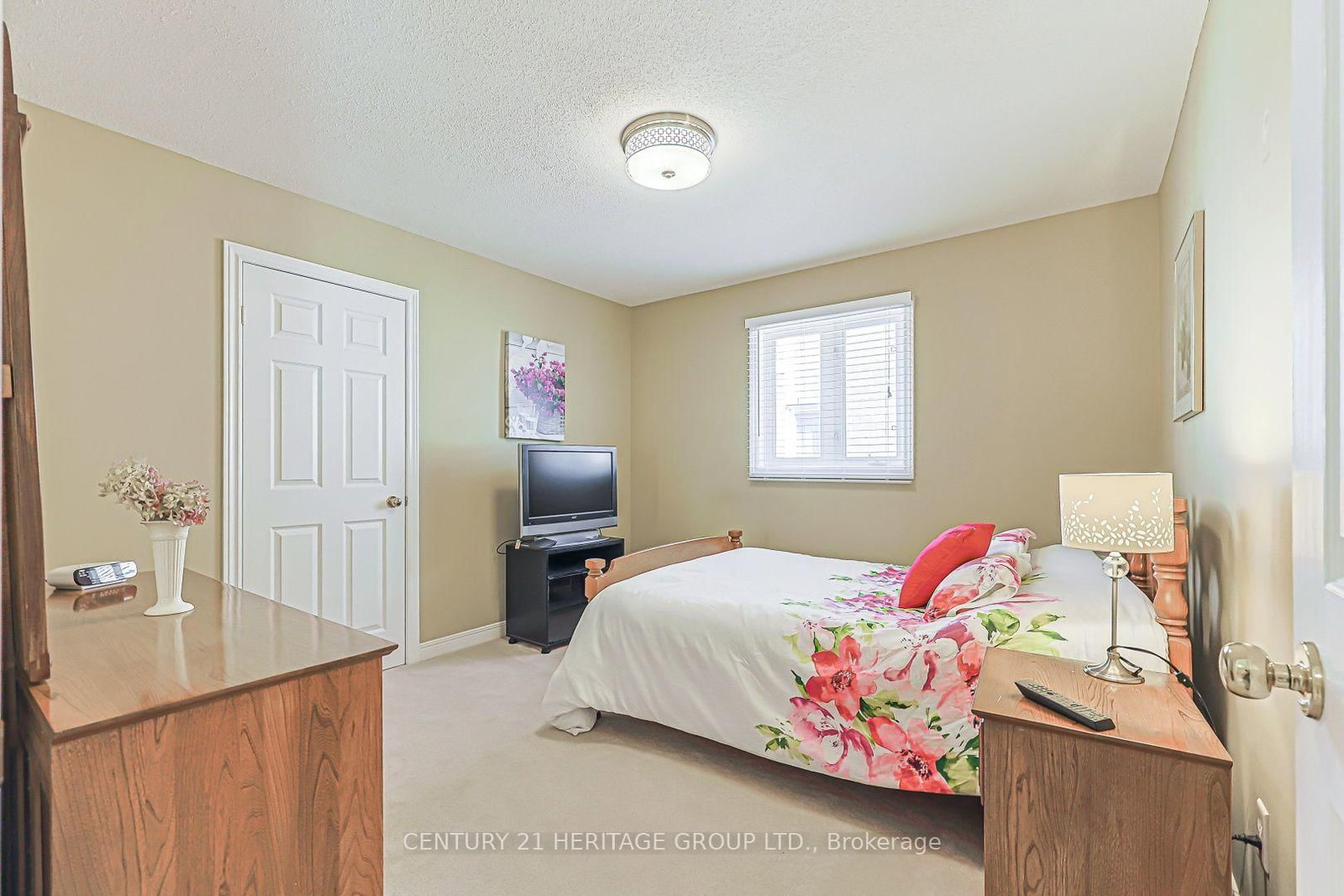 397 Renzius Court • Newmarket, ON photo 27