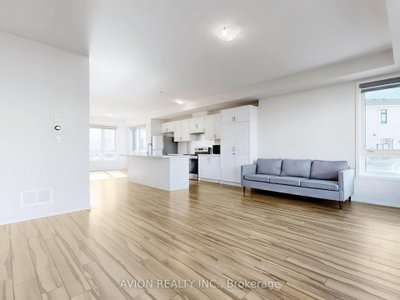 35 Thomas Armstrong Lane • Richmond Hill, ON photo 2