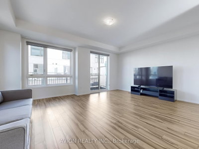 35 Thomas Armstrong Lane • Richmond Hill, ON photo 4