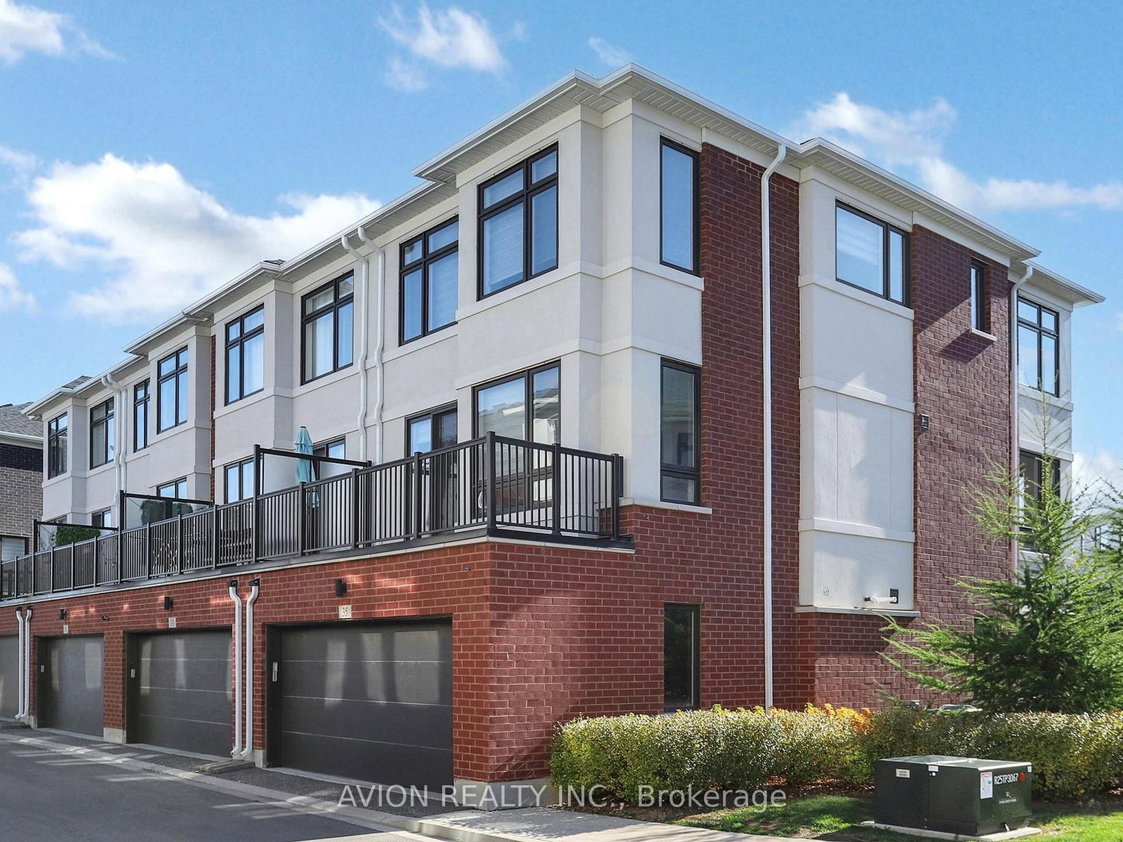 35 Thomas Armstrong Lane • Richmond Hill, ON photo 47