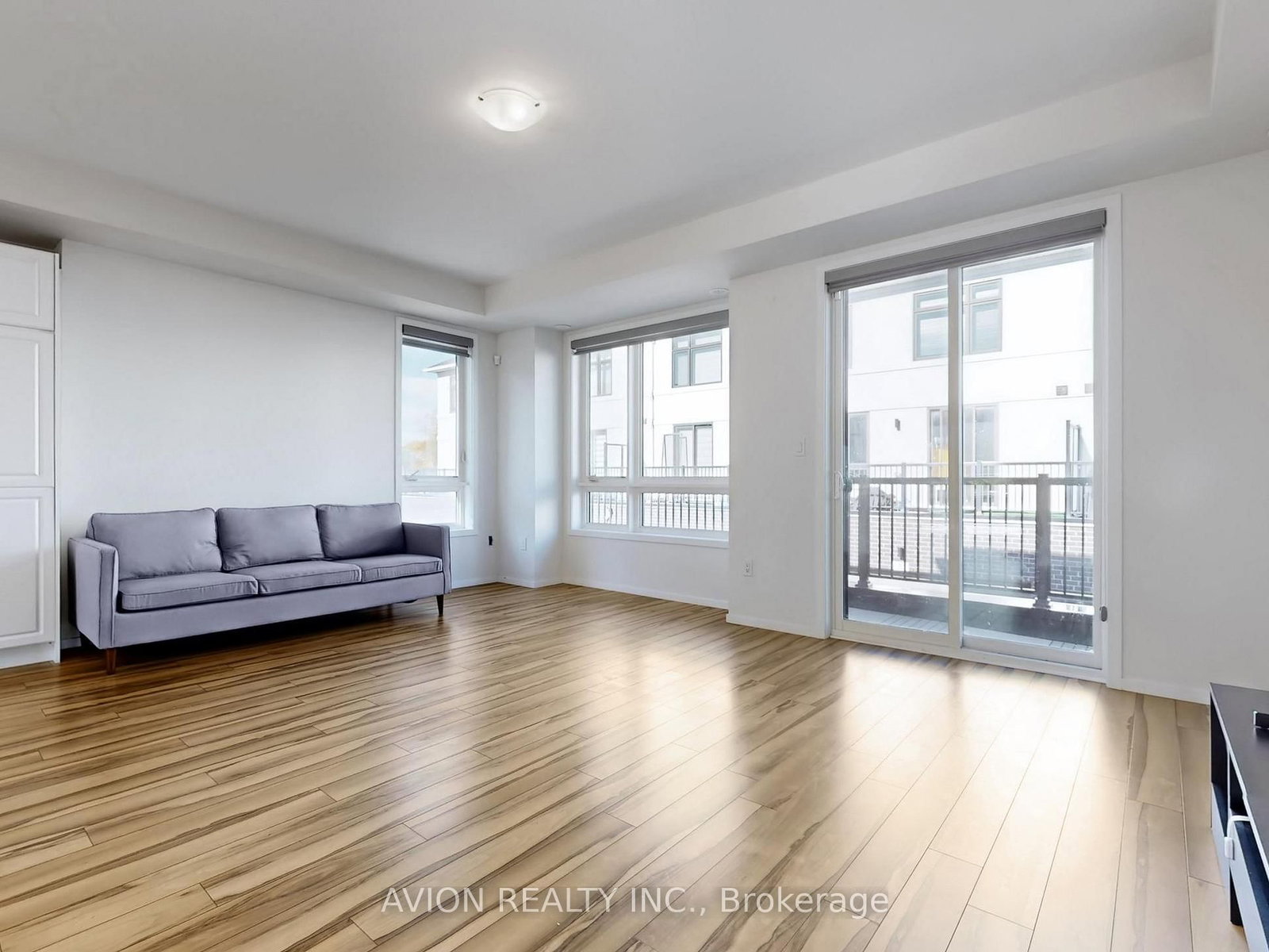 35 Thomas Armstrong Lane • Richmond Hill, ON photo 5