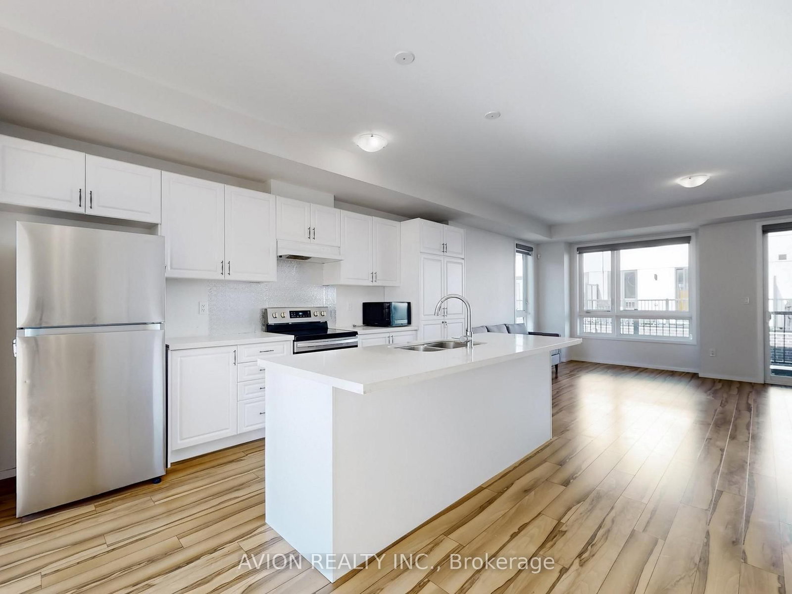 35 Thomas Armstrong Lane • Richmond Hill, ON photo 8