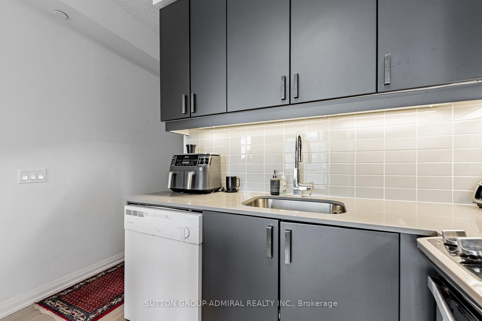 2812-7895 Jane St, Vaughan, view 13