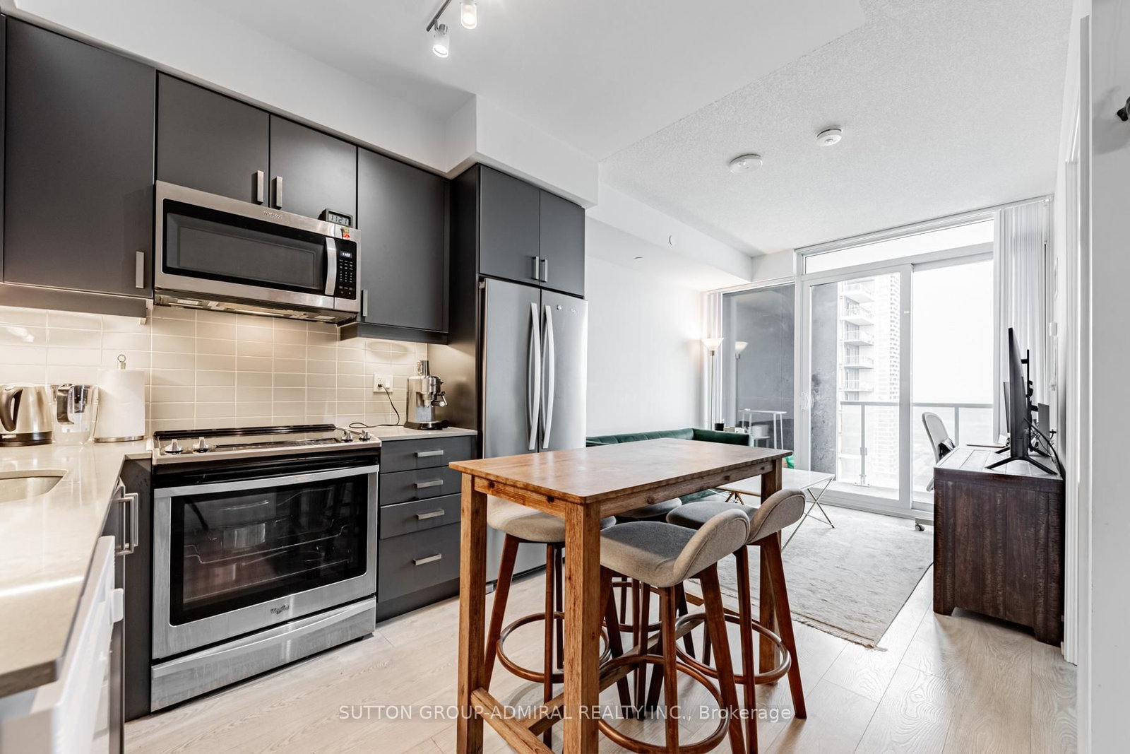 2812-7895 Jane St, Vaughan, view 15