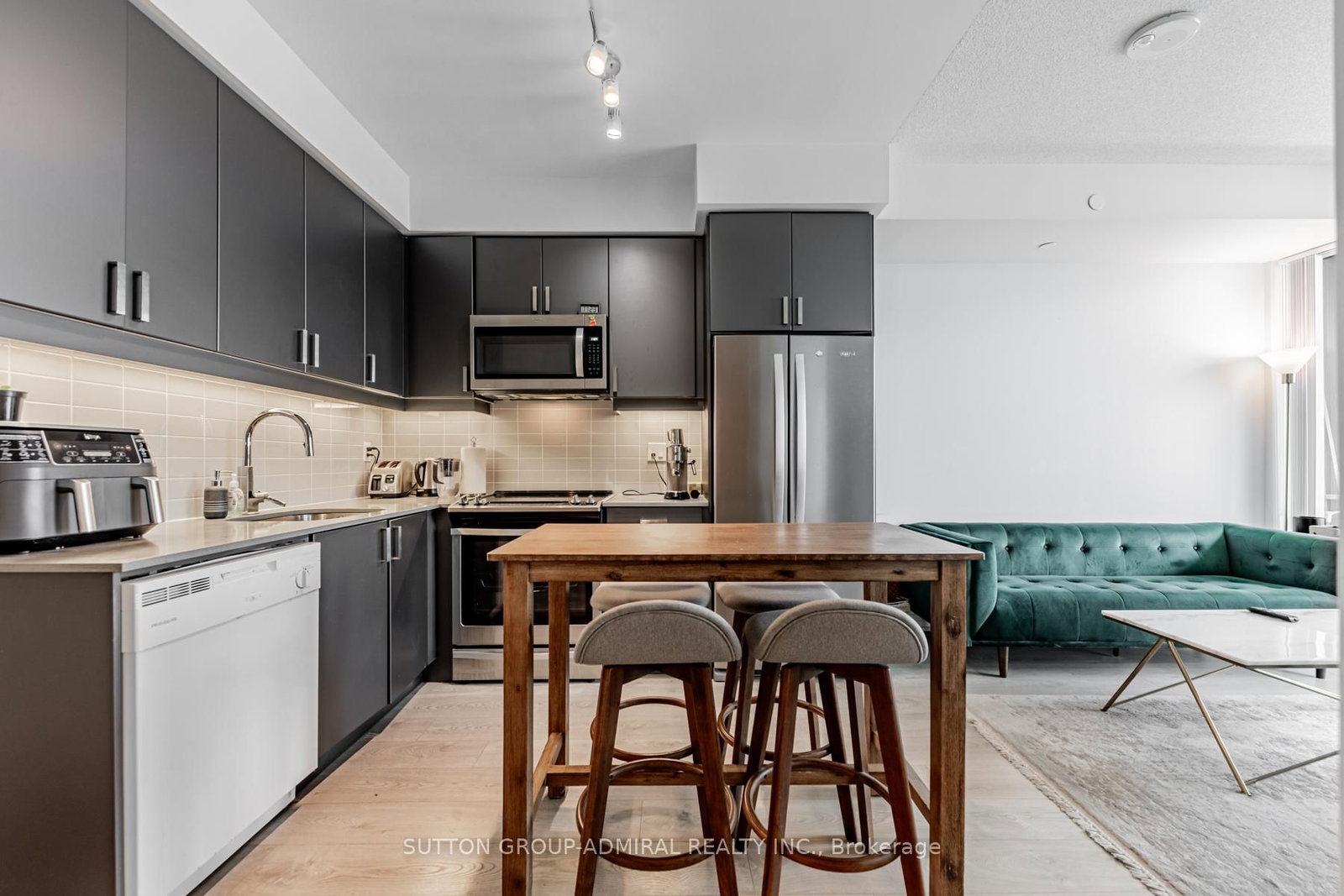 2812-7895 Jane St, Vaughan, view 19