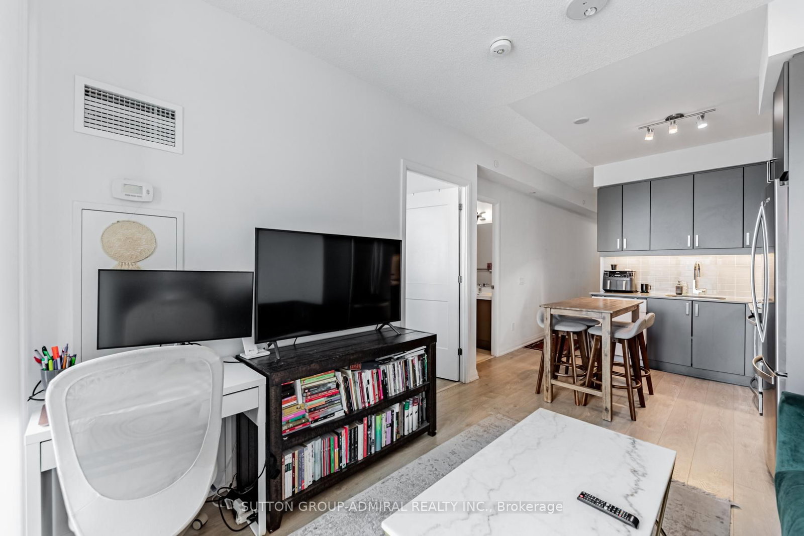 2812-7895 Jane St, Vaughan, view 21