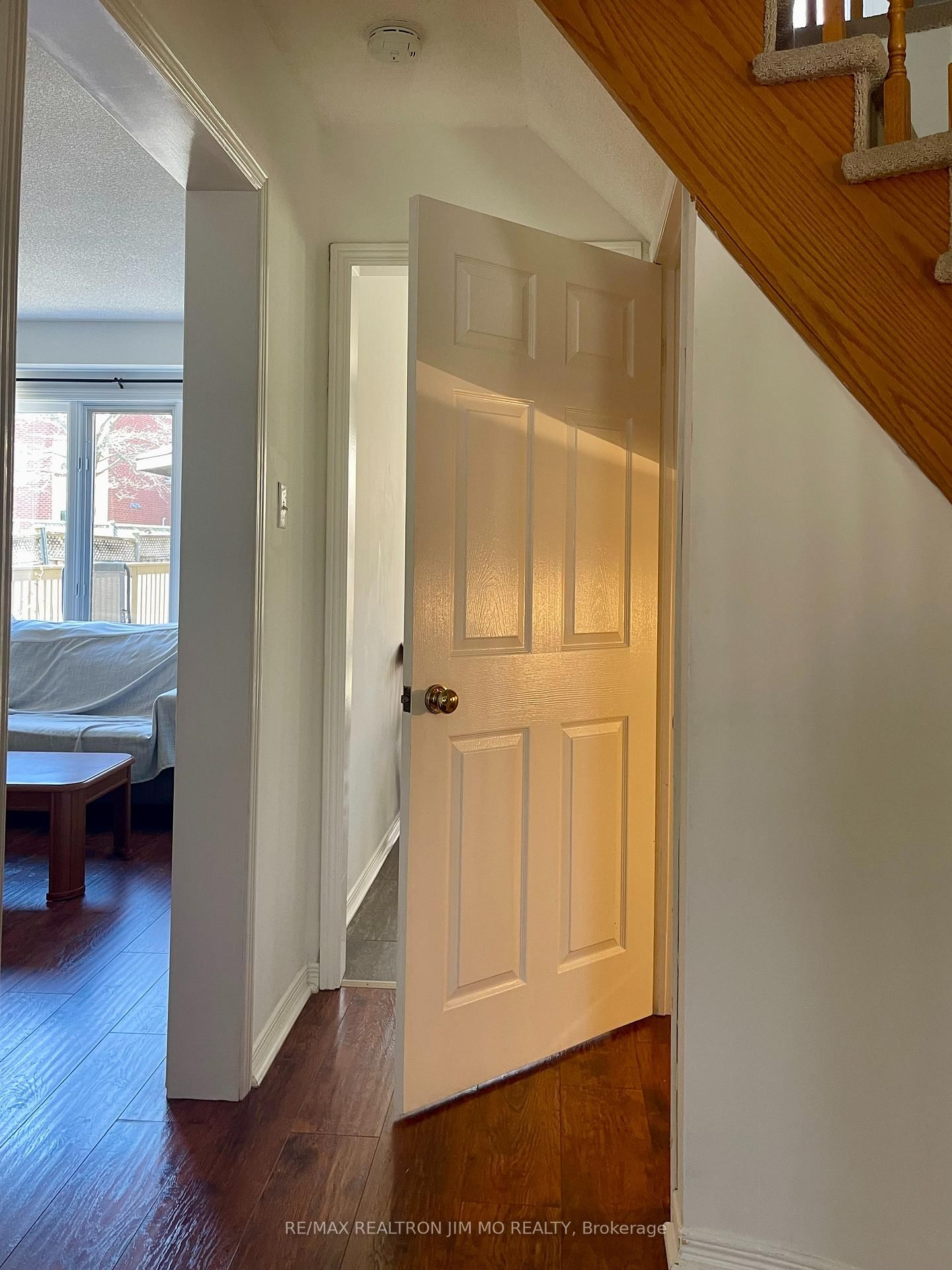 Lower - 824 College Manor Drive, Newmarket 4