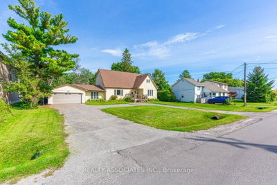 174 Bayview Avenue • Georgina, ON photo 3