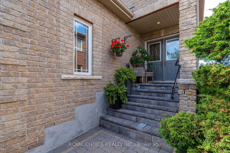 44 Wyman Crescent
