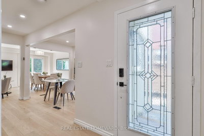63 Don Head Village Boulevard • Richmond Hill, ON photo 3