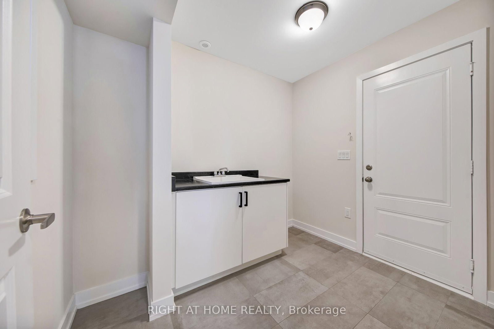 62 Ingersoll Lane • Richmond Hill, ON photo 8