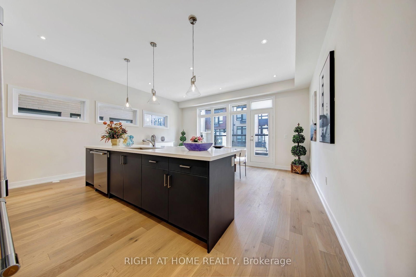 62 Ingersoll Lane • Richmond Hill, ON photo 9