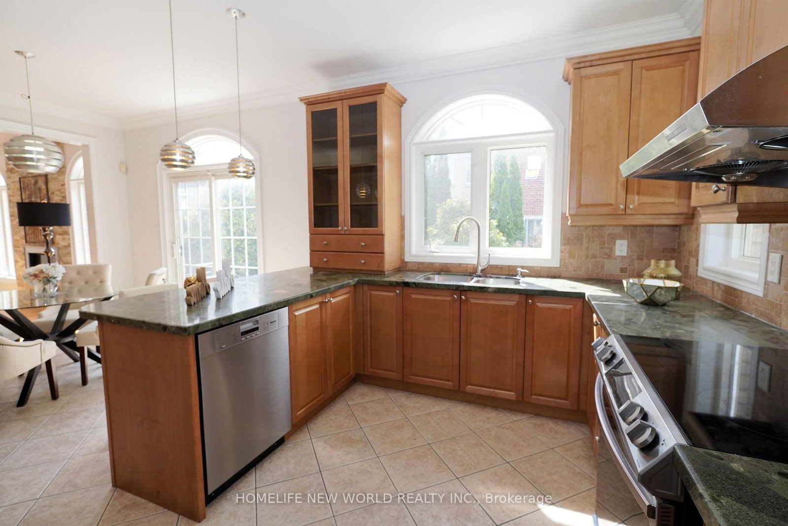 391 Summeridge Drive • Vaughan, ON photo 12