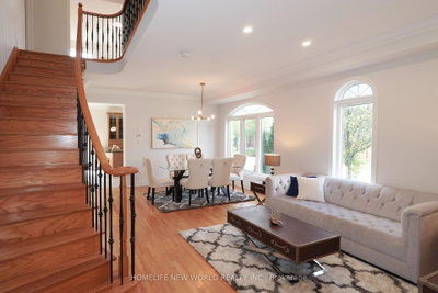 391 Summeridge Drive • Vaughan, ON photo 4