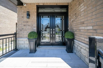31 Prady Lane • New Tecumseth, ON photo 4