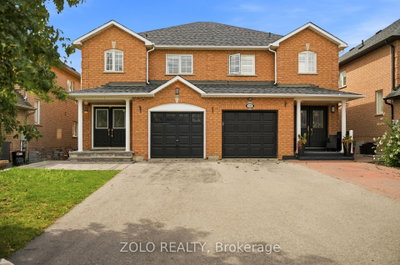 Maple, Vaughan - Photo 1