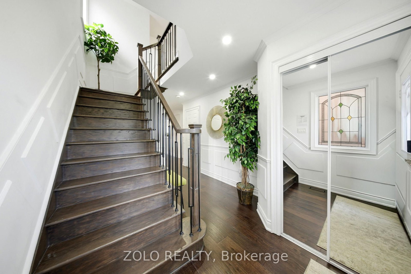 106 Rosanna Crescent • Vaughan, ON photo 5