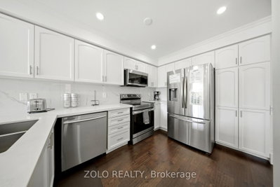 106 Rosanna Crescent • Vaughan, ON photo 8