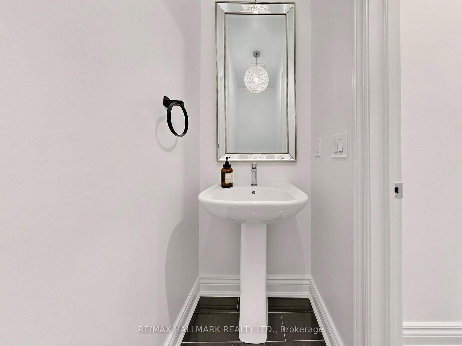 8313 Islington Ave, Vaughan, view 19