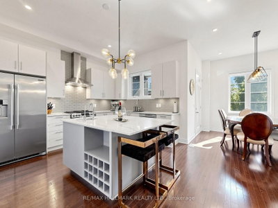 8313 Islington Avenue • Vaughan, ON photo 9