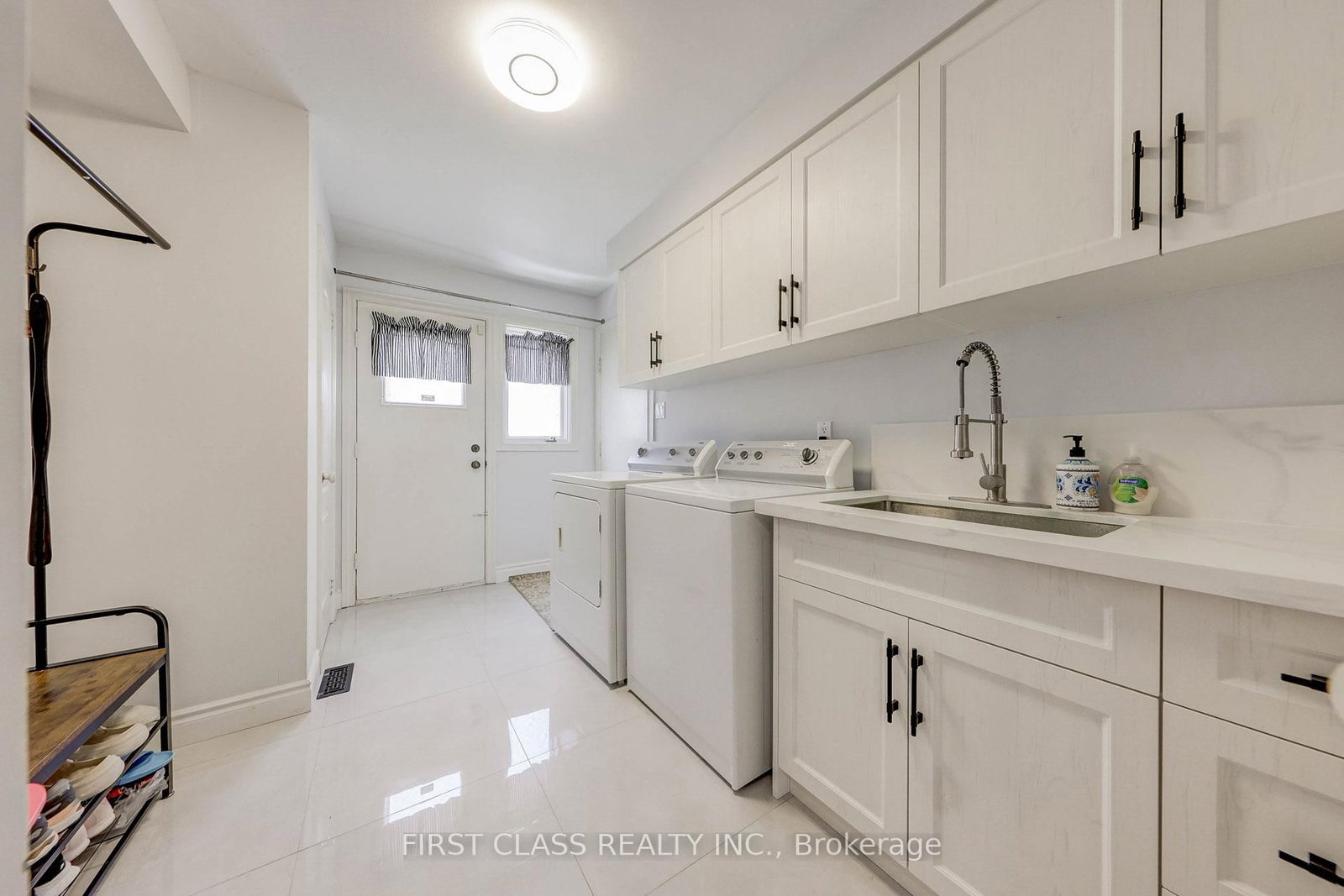 449 Alex Doner Drive • Newmarket, ON photo 19