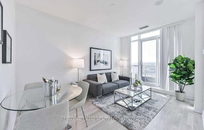 1210Nw - 9201 Yonge Street