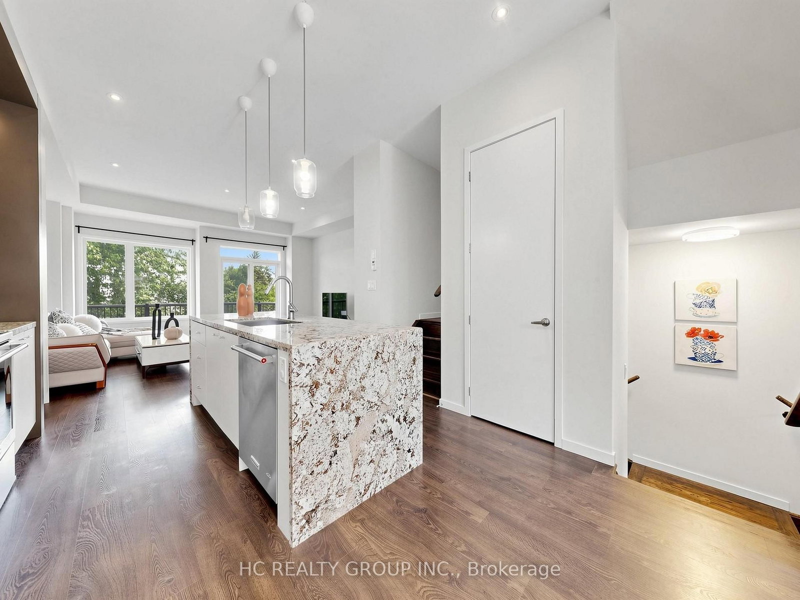 38 Lafferty Lane • Richmond Hill, ON photo 10
