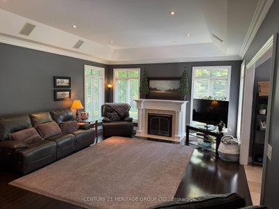 49 Shore Crescent • Georgina, ON photo 9