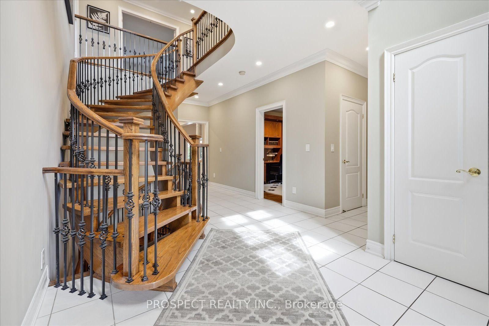 56 Cipriano Court • Vaughan, ON photo 10