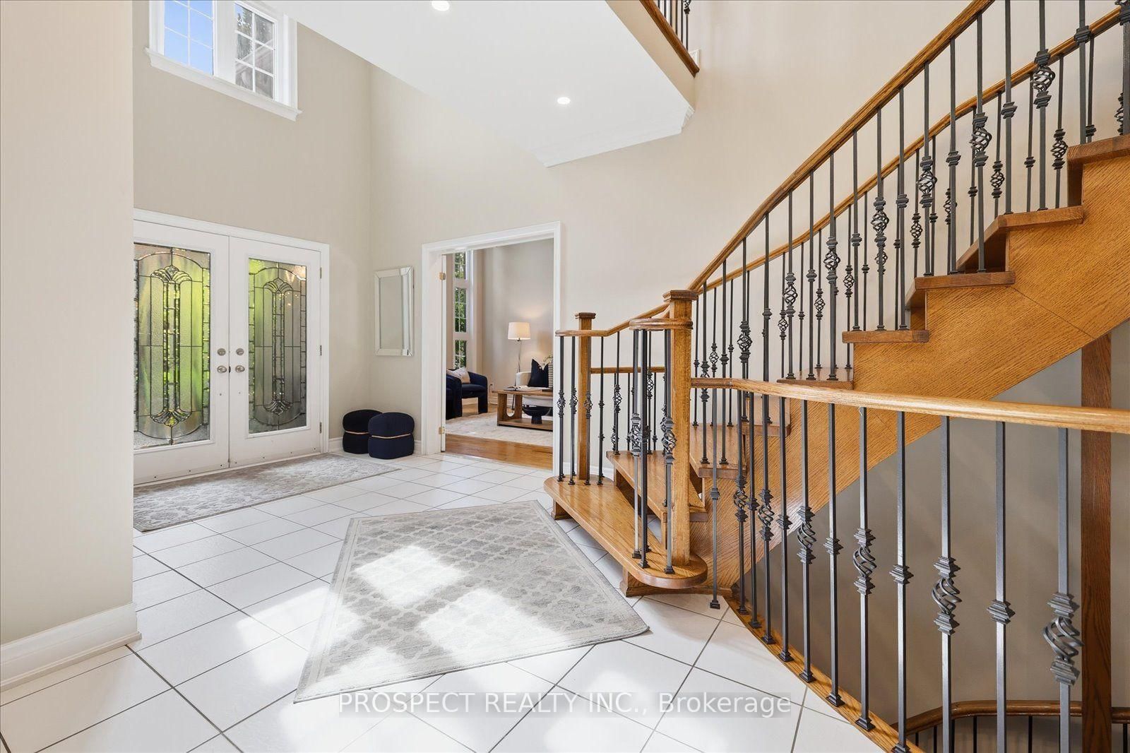 56 Cipriano Court • Vaughan, ON photo 8