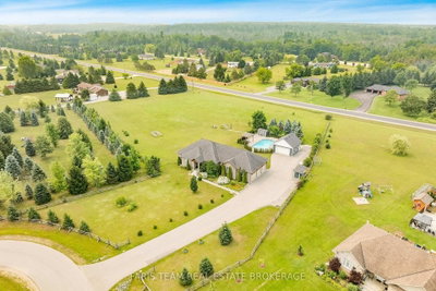 2 Harry Parker Place • Adjala-Tosorontio, ON photo 3