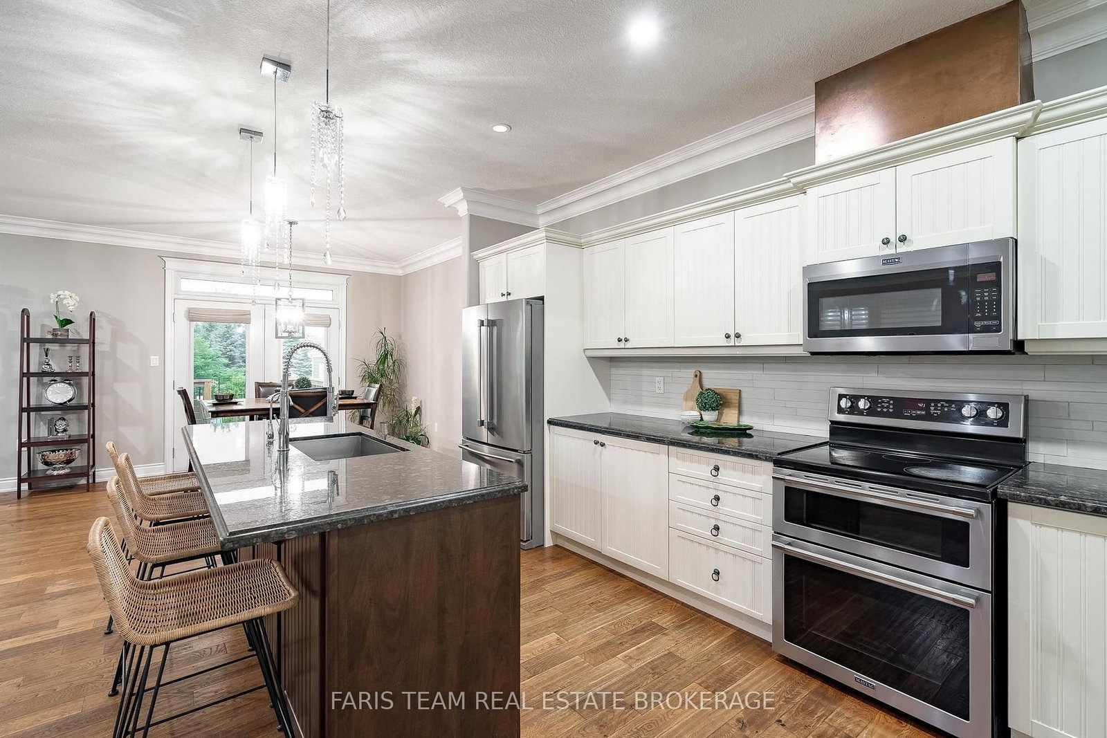 2 Harry Parker Place • Adjala-Tosorontio, ON photo 8