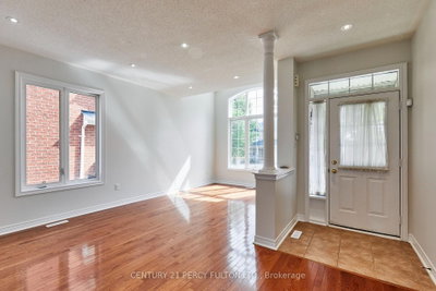 40 Tidewater Street • Markham, ON photo 4