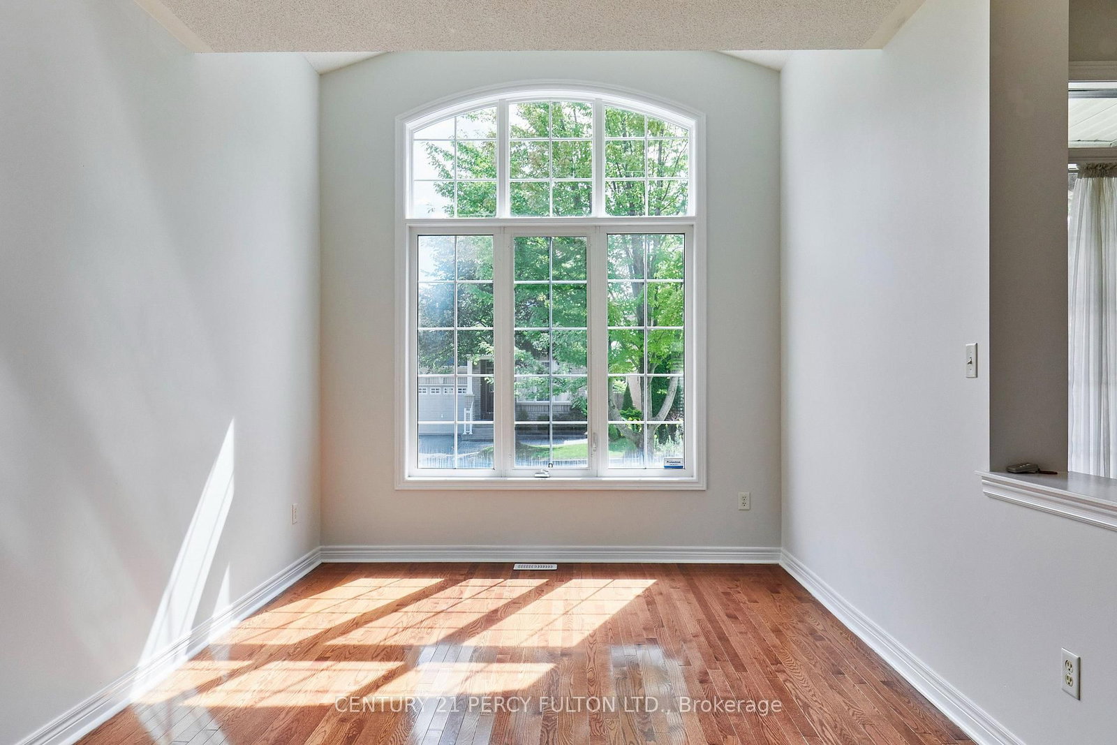 40 Tidewater Street • Markham, ON photo 6
