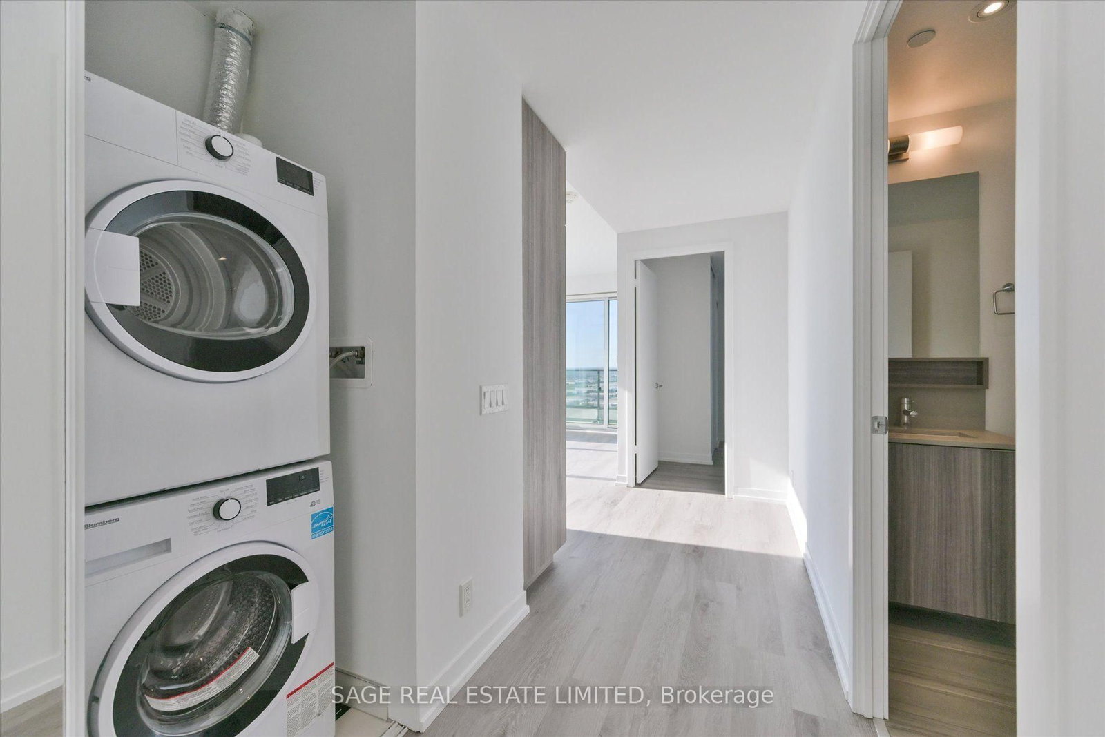 3210-5 Buttermill Ave, Vaughan, view 19