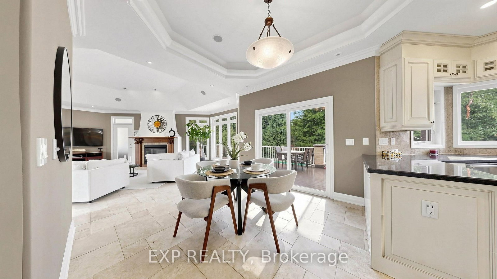 36 Maplehyrn Avenue • East Gwillimbury, ON photo 15