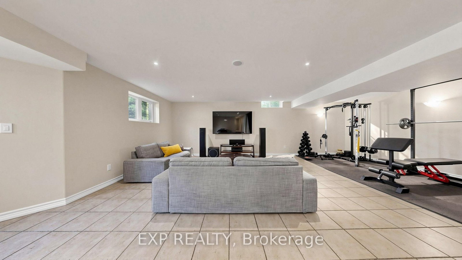 36 Maplehyrn Avenue • East Gwillimbury, ON photo 29