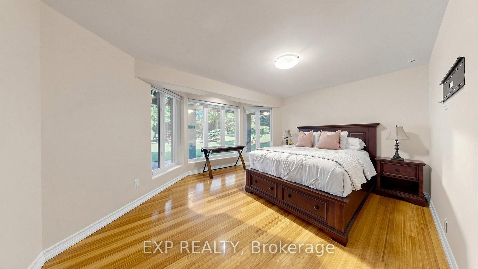 36 Maplehyrn Avenue • East Gwillimbury, ON photo 31