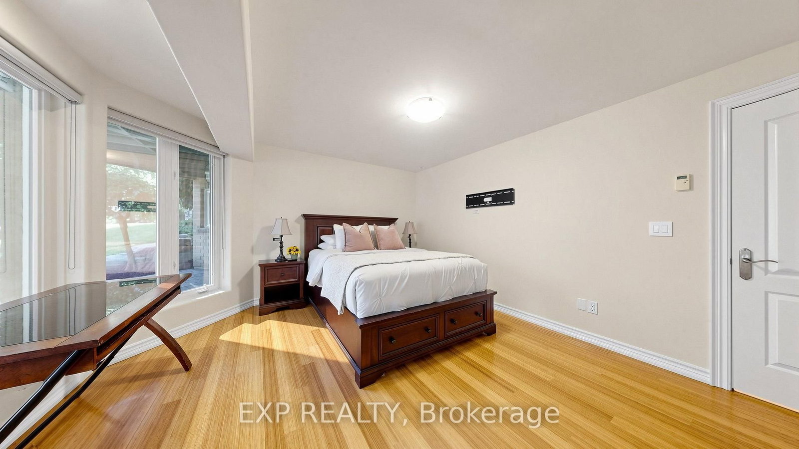 36 Maplehyrn Avenue • East Gwillimbury, ON photo 32