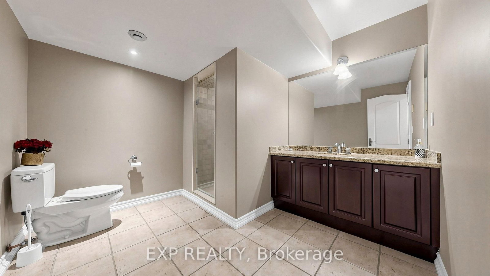 36 Maplehyrn Avenue • East Gwillimbury, ON photo 33