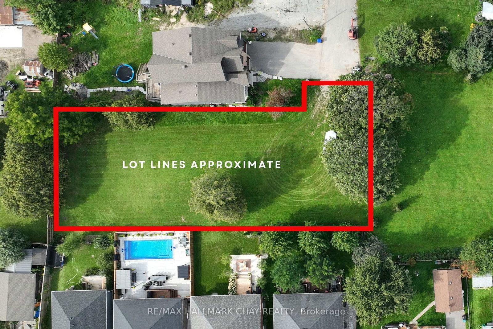 12 Victoria Street • Innisfil, ON photo 1