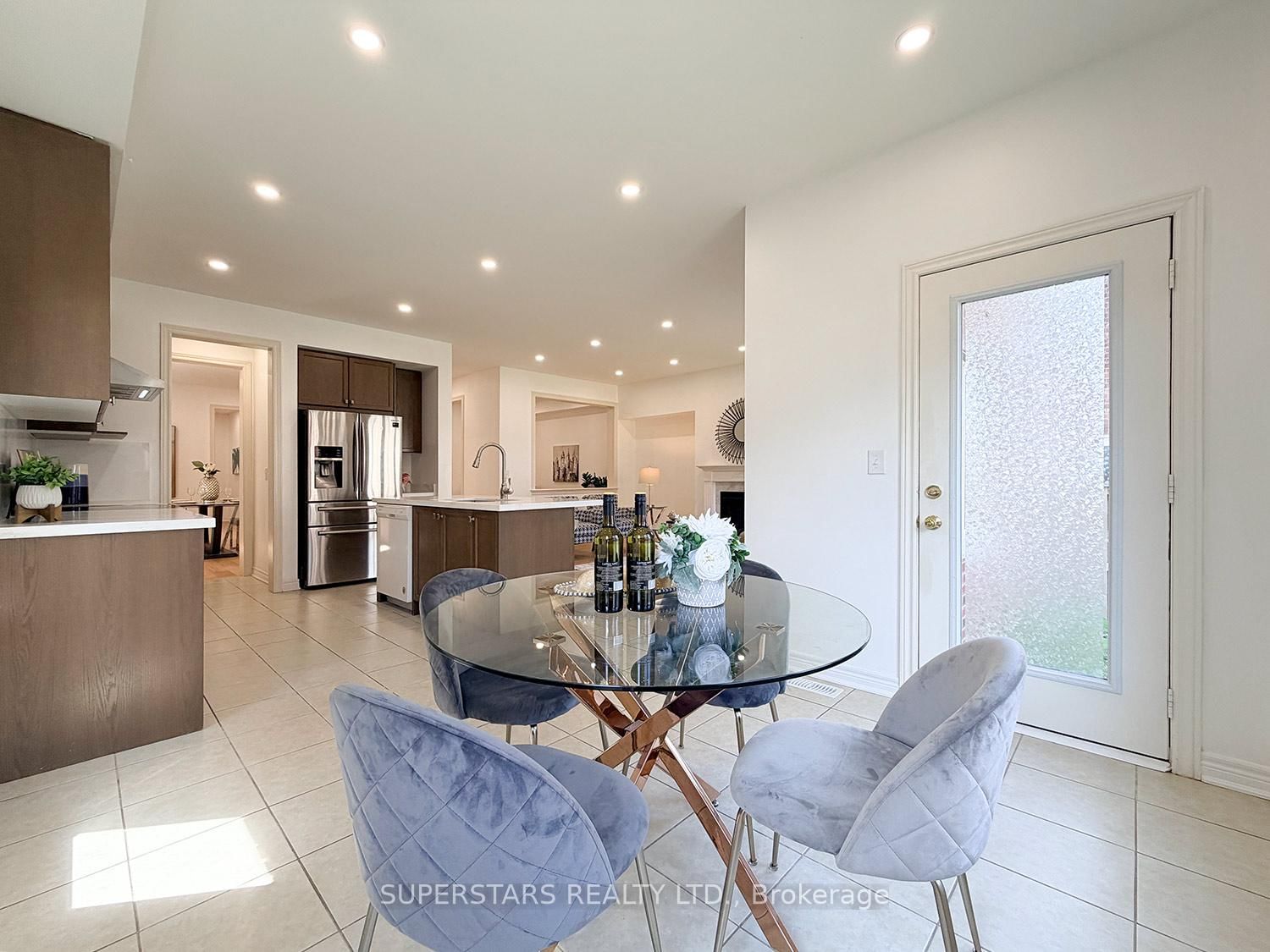 8 Kavanagh Avenue • East Gwillimbury, ON photo 20