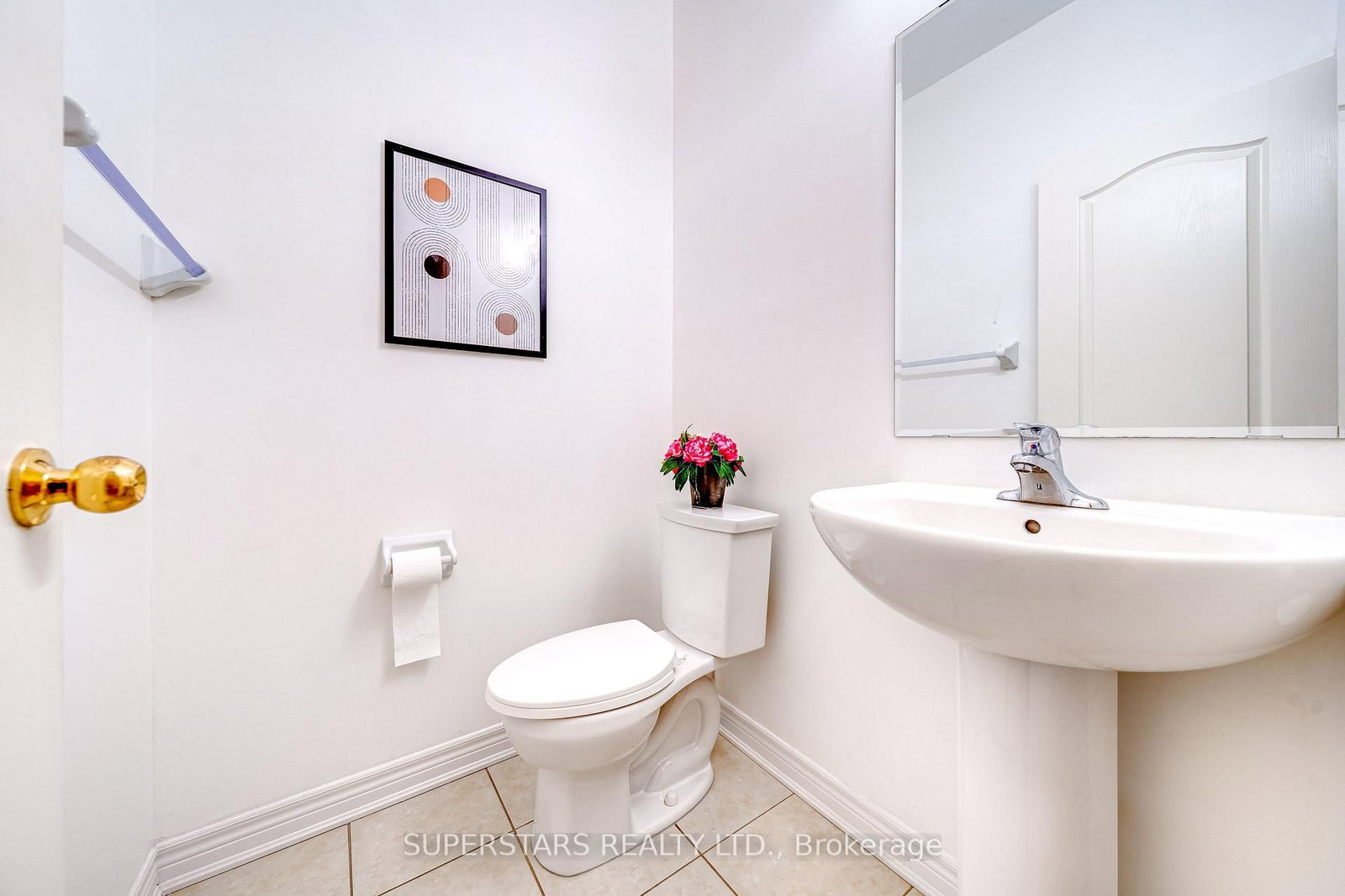 8 Kavanagh Avenue • East Gwillimbury, ON photo 23