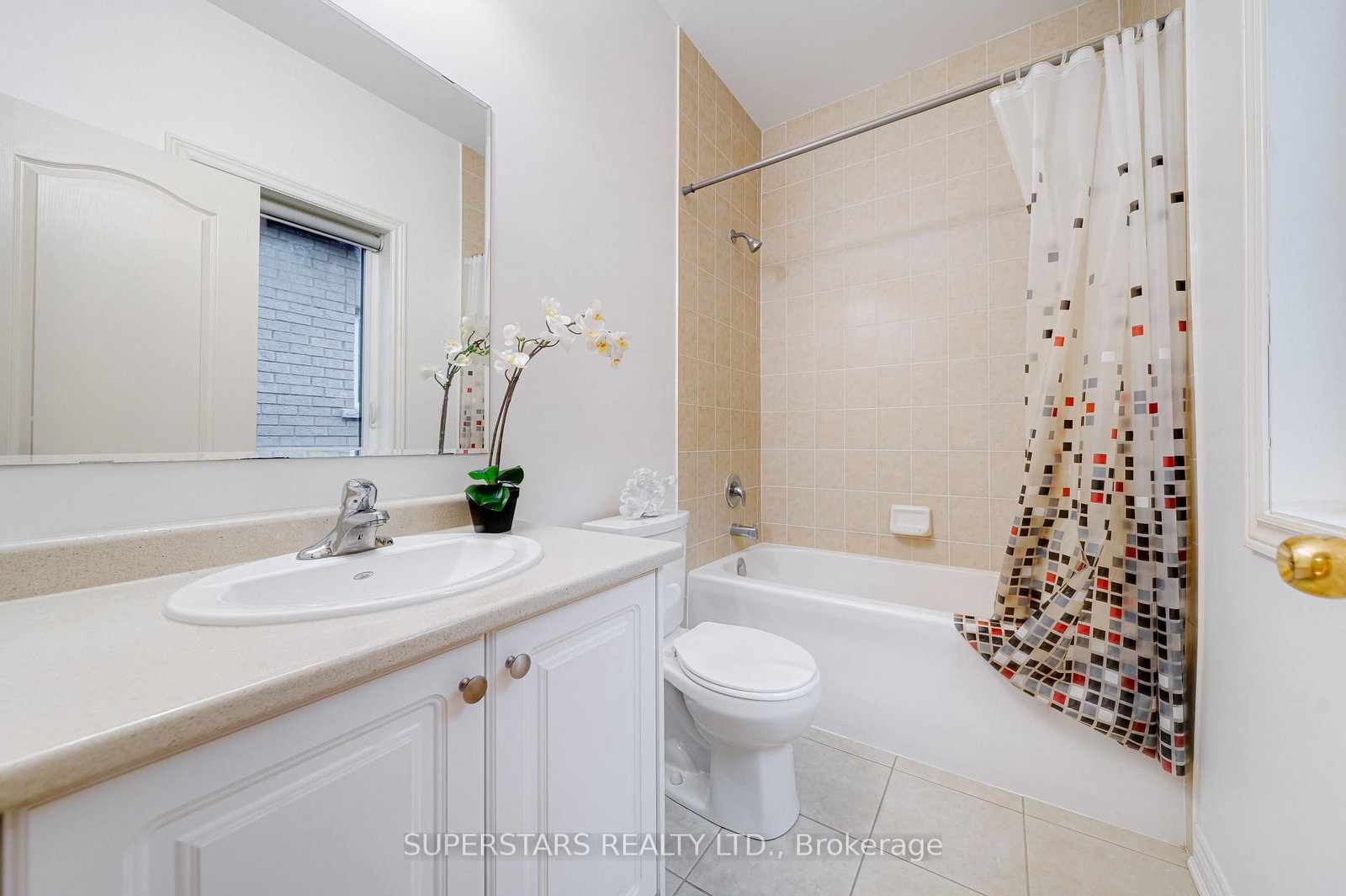 8 Kavanagh Avenue • East Gwillimbury, ON photo 31