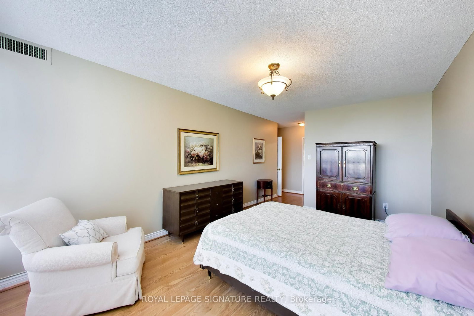 1 Clark Avenue W • #1802 • Vaughan, ON photo 16