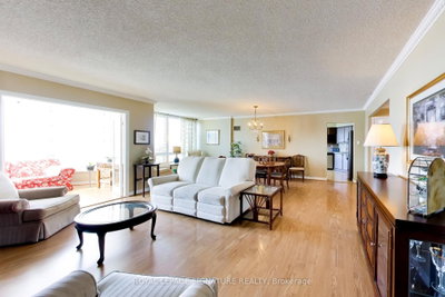 1 Clark Avenue W • #1802 • Vaughan, ON photo 3